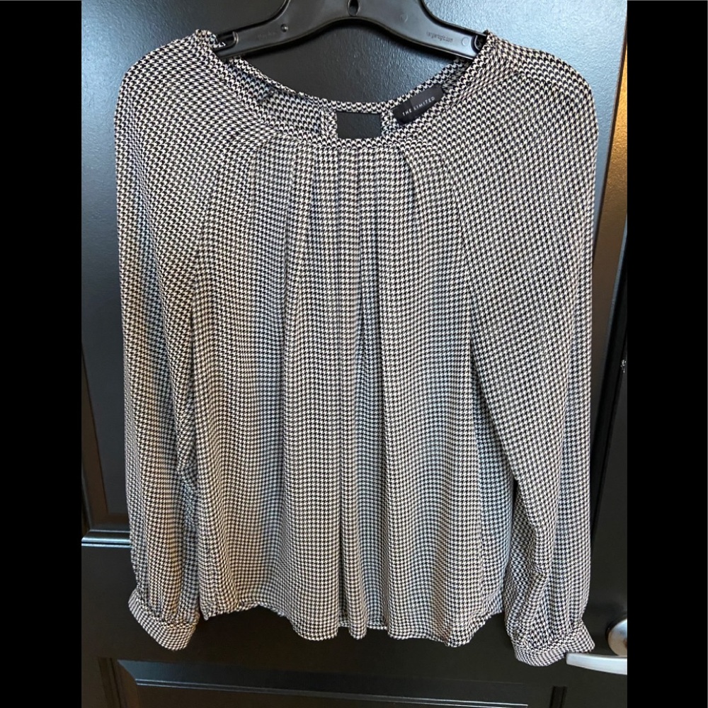The Limited Full Sleeve Blouse in Size XS